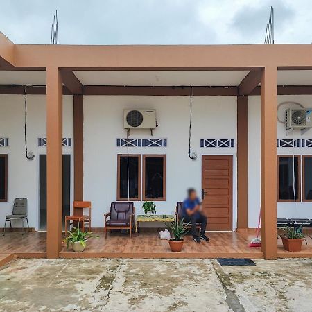 Adela Homestay Syariah Near Universitas Muhammadiyah Jambi Mitra Reddoorz Екстер'єр фото