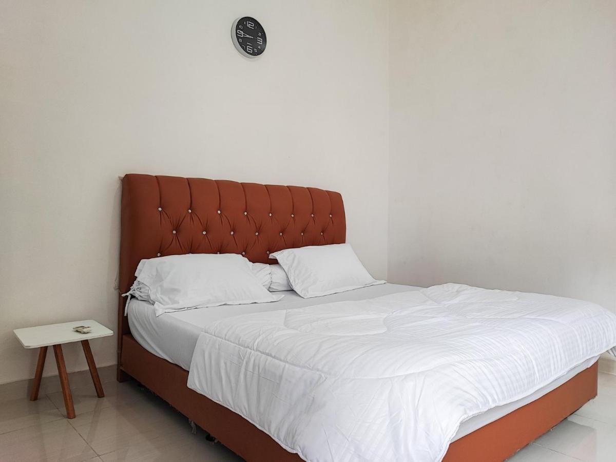 Adela Homestay Syariah Near Universitas Muhammadiyah Jambi Mitra Reddoorz Екстер'єр фото