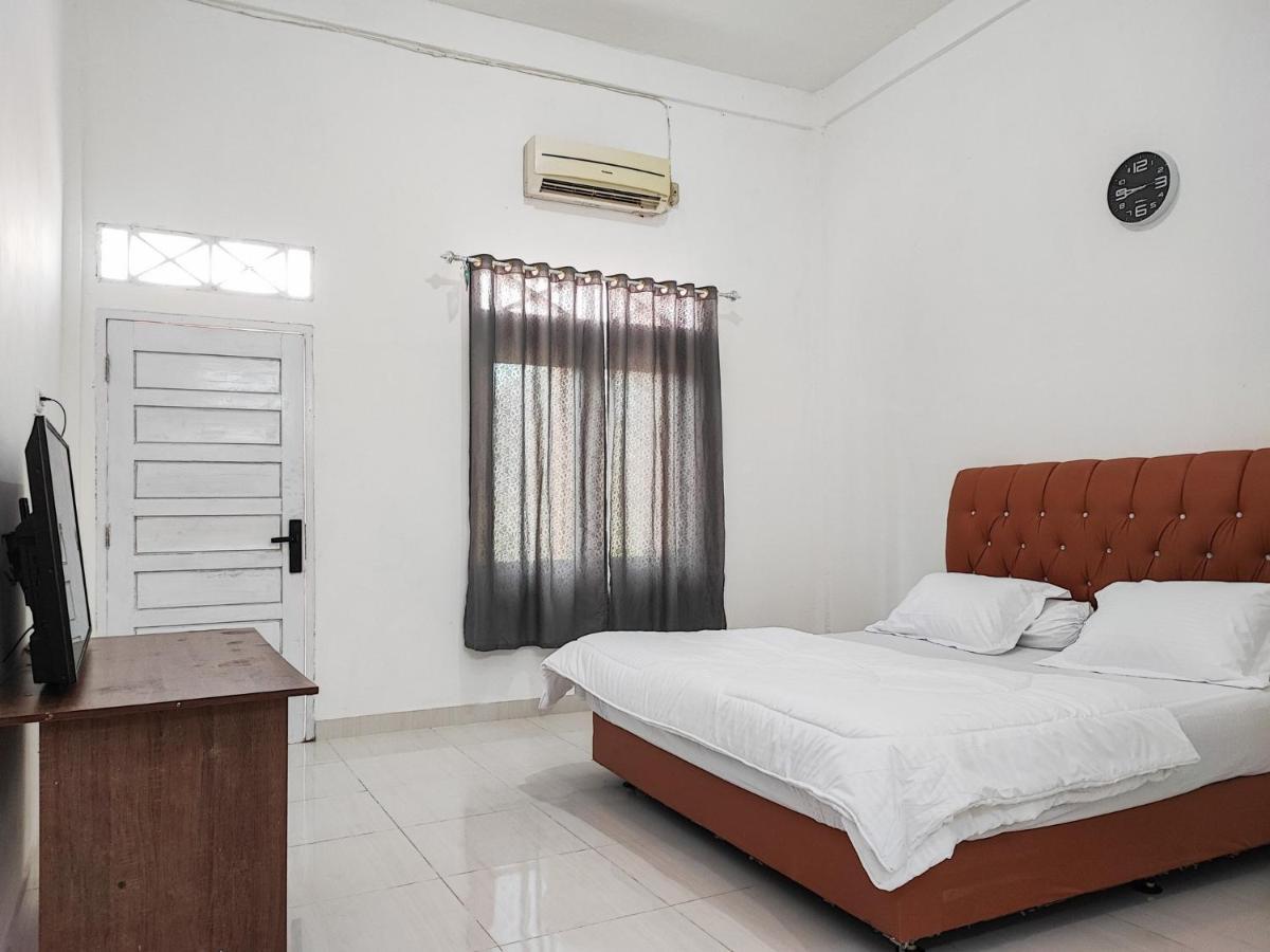 Adela Homestay Syariah Near Universitas Muhammadiyah Jambi Mitra Reddoorz Екстер'єр фото